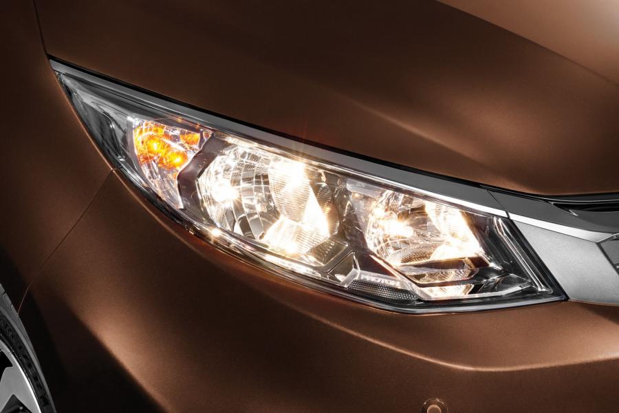 Детали экстерьера Proton Persona 2016 года  (фото 17 из 22)